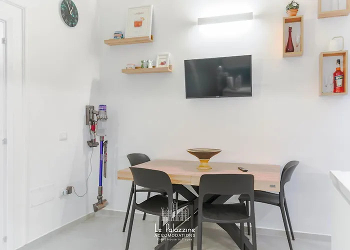 בית נופש Le Palazzine - Loft Esclusivo - 3bedr - Parking - Giardino טרופאה