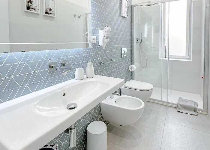 Le Palazzine - Loft Esclusivo - 3bedr - Parking - Giardino בית נופש